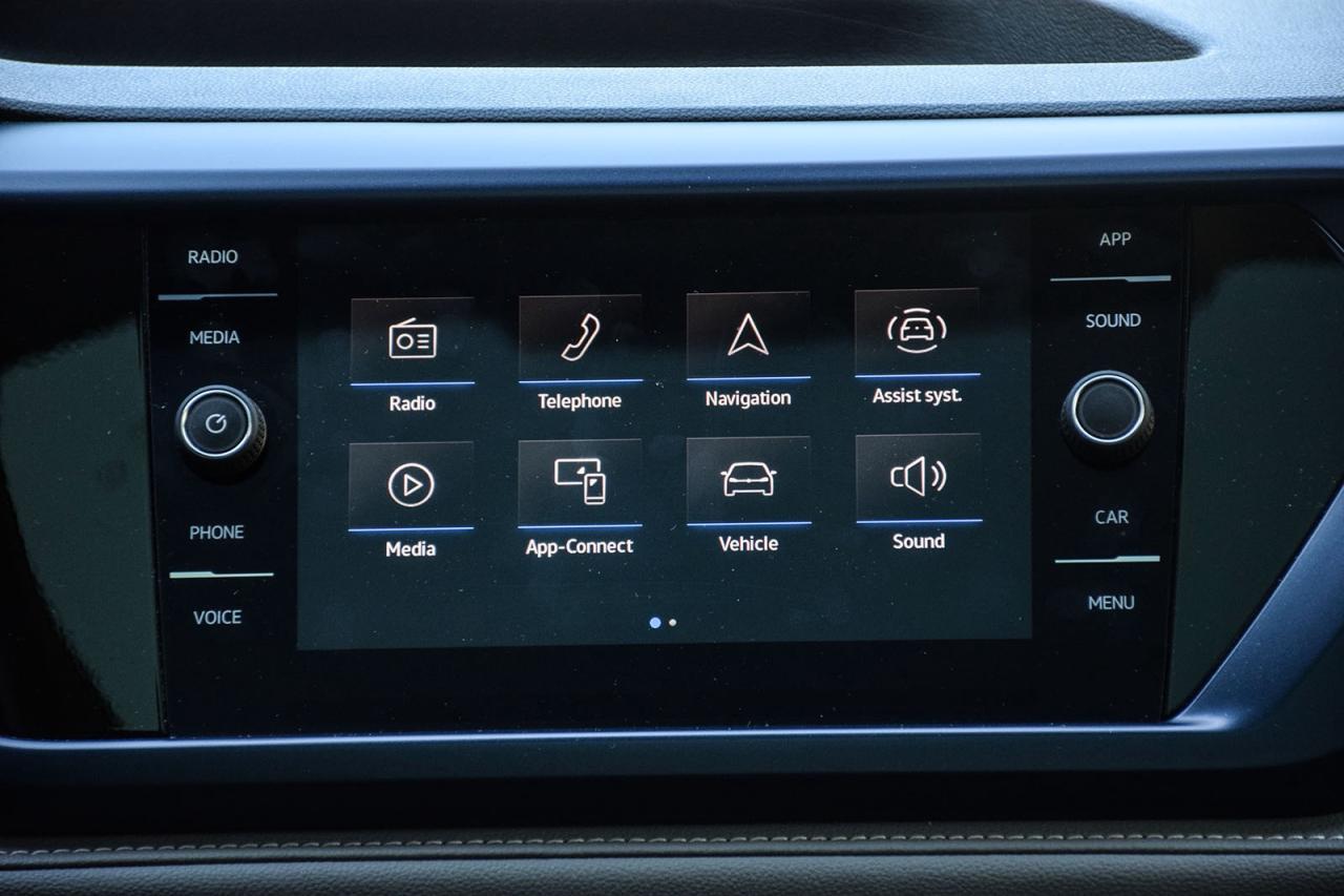 2024 Volkswagen Taos Comfortline PANO ROOF DIGITAL DASH ADAPTIVE CRUISE Photo