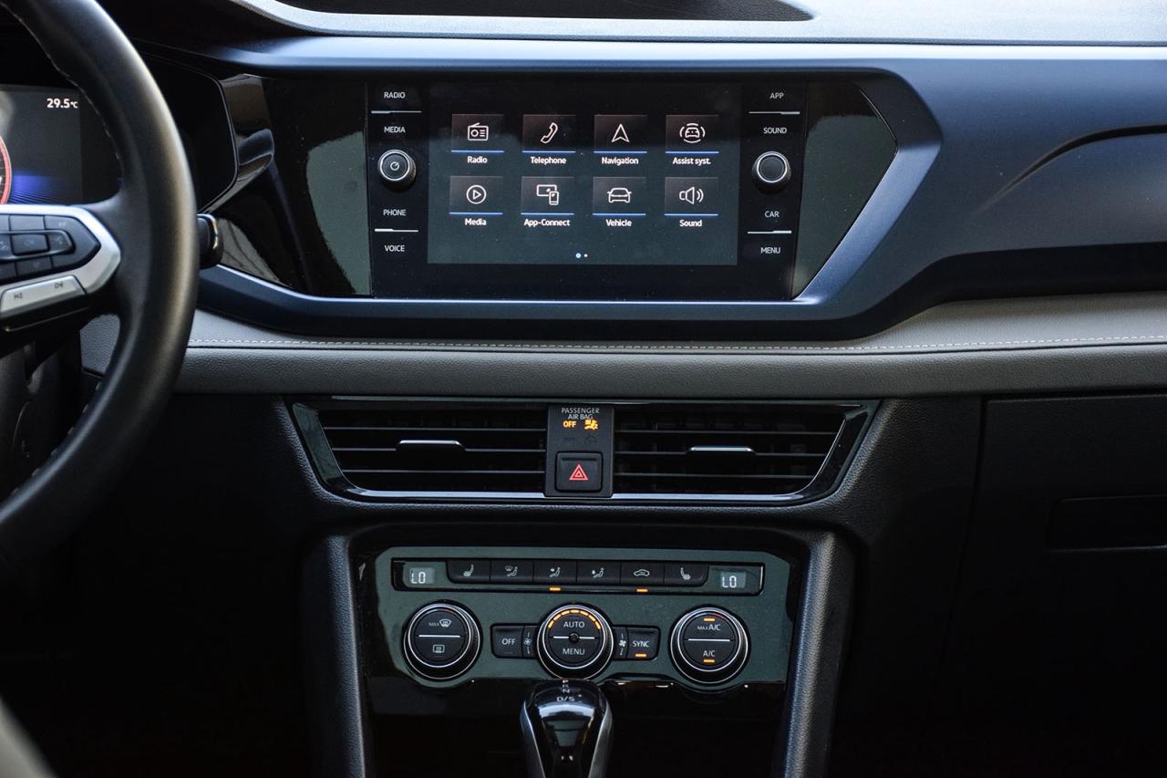 2024 Volkswagen Taos Comfortline PANO ROOF DIGITAL DASH ADAPTIVE CRUISE Photo