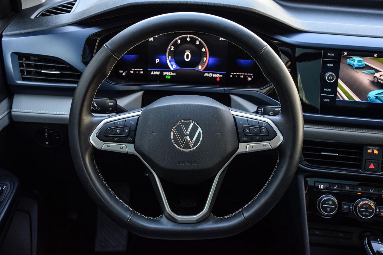 2024 Volkswagen Taos Comfortline PANO ROOF DIGITAL DASH ADAPTIVE CRUISE Photo