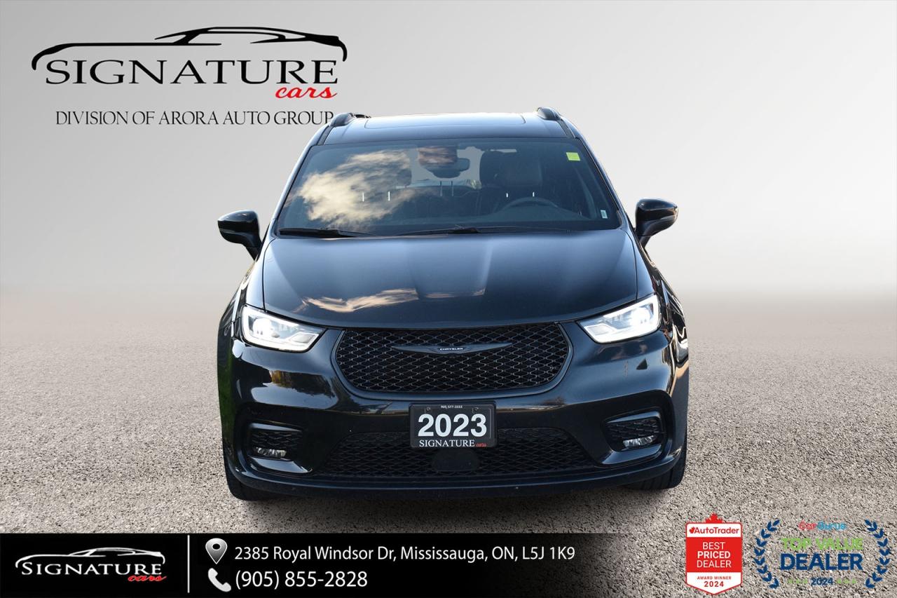 2023 Chrysler Pacifica Touring L NO ACCIDENT PANO ROOF LEATHER FCM LDW Photo