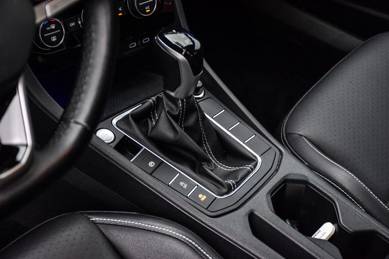 2022 Volkswagen Jetta Comfortline PANO ROOF LEATHER ADAPTIVE CRUISE Photo