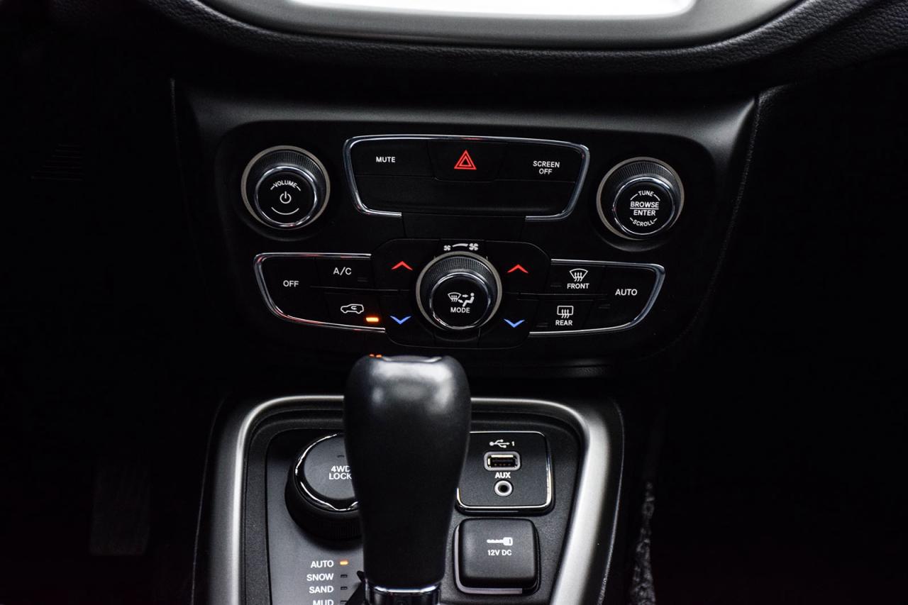 2021 Jeep Compass 80th ANNIVERSARY EDITION NO ACCIDENTS LEATHER PANO Photo