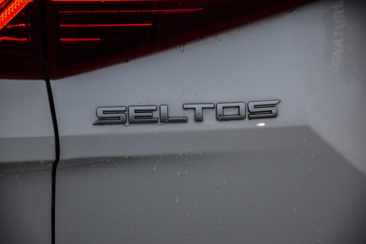 2022 Kia Seltos SX NO ACCIDENTS BURGUNDY LEATHER ADAPTIVE CRUISE B Photo