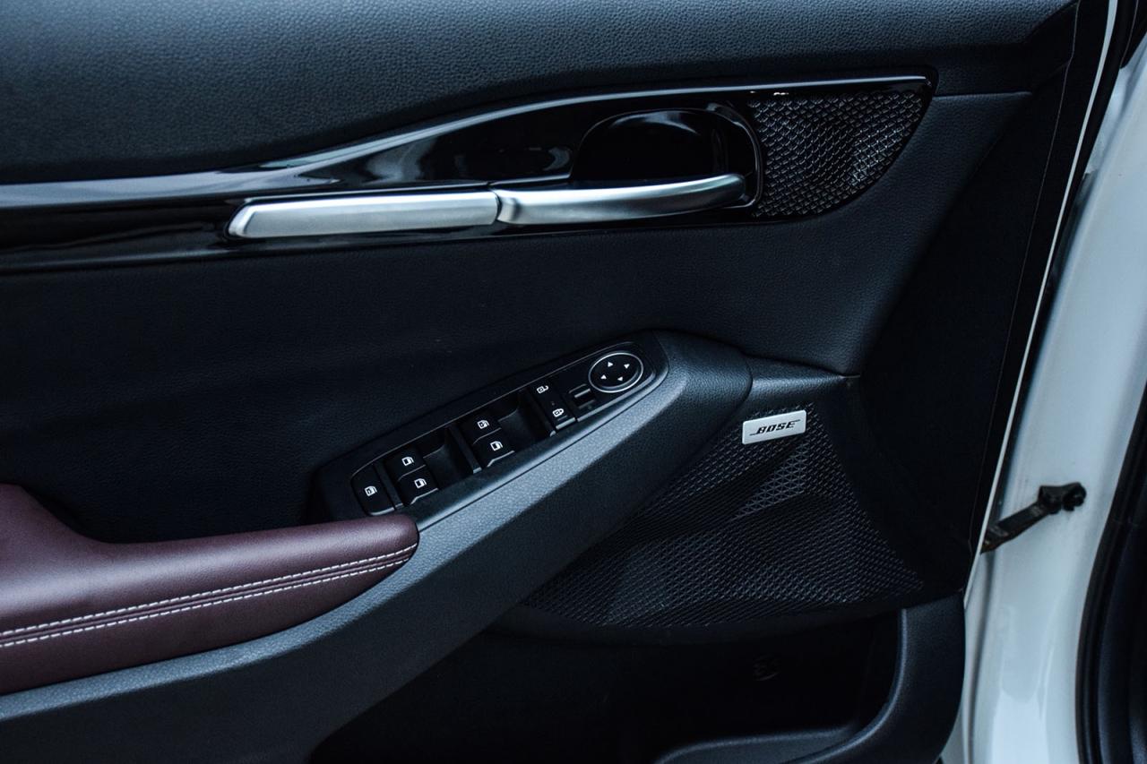 2022 Kia Seltos SX NO ACCIDENTS BURGUNDY LEATHER ADAPTIVE CRUISE B Photo