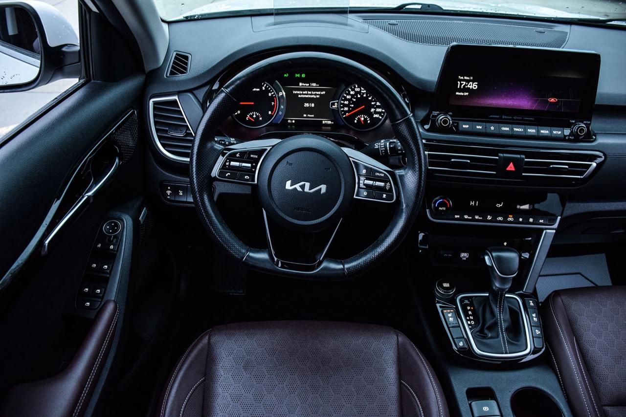 2022 Kia Seltos SX NO ACCIDENTS BURGUNDY LEATHER ADAPTIVE CRUISE B Photo