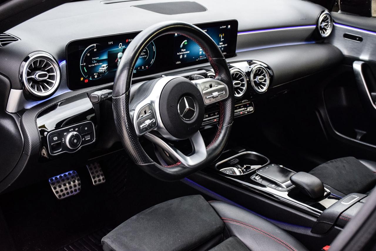 2021 Mercedes-Benz A-Class A 220 NO ACCIDENT AMG SPORT PKG AMBIENT LIGHTING Photo