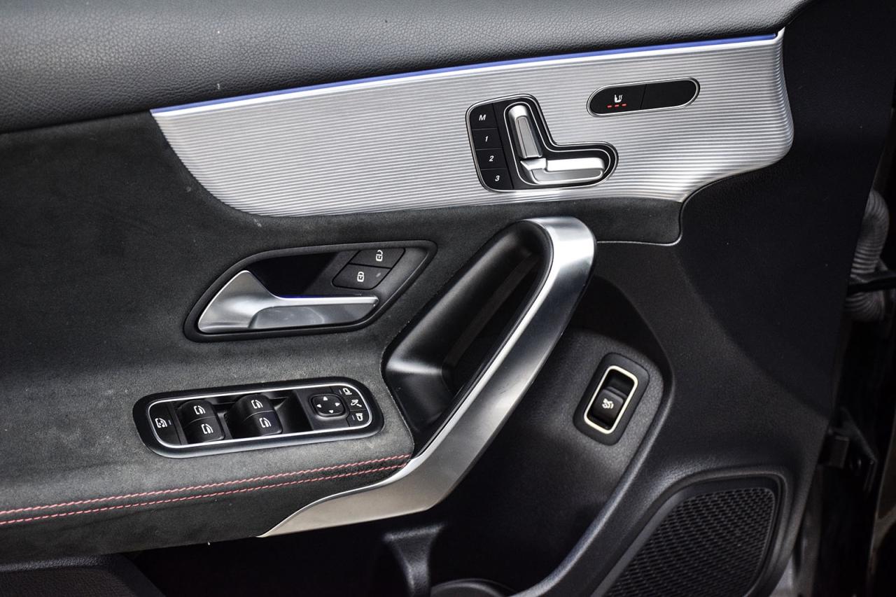 2021 Mercedes-Benz A-Class A 220 NO ACCIDENT AMG SPORT PKG AMBIENT LIGHTING Photo