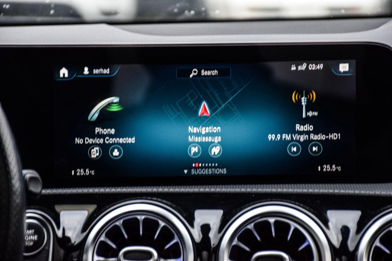 2021 Mercedes-Benz A-Class A 220 NO ACCIDENT AMG SPORT PKG AMBIENT LIGHTING Photo