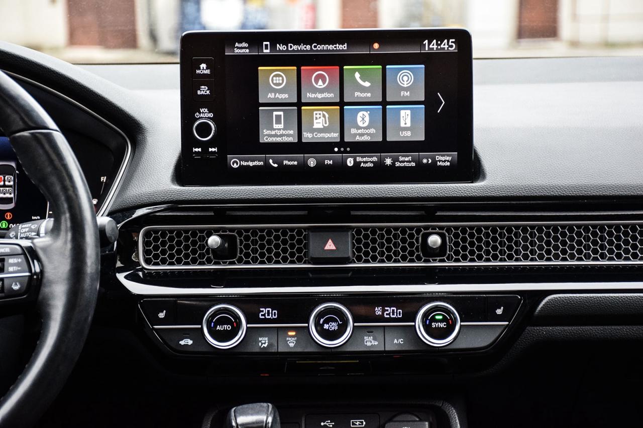 2023 Honda Civic TOURING / NO ACCIDENT / SUNROOF / LEATHER /NAVI Photo