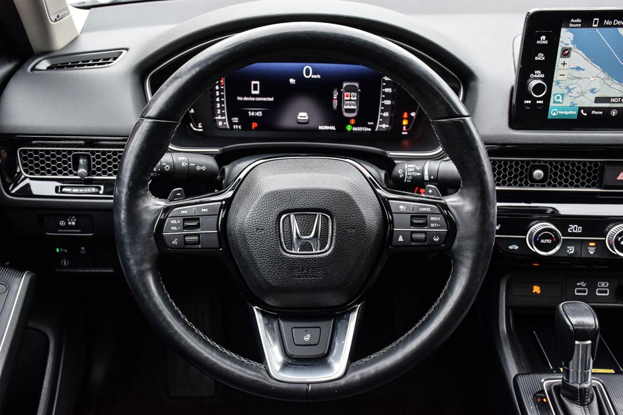 2023 Honda Civic TOURING / NO ACCIDENT / SUNROOF / LEATHER /NAVI Photo