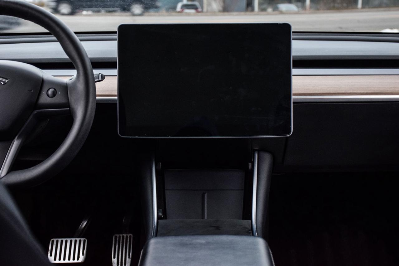 2021 Tesla Model Y STANDARD RANGE NO ACCIDENT AUTOPILOT Photo