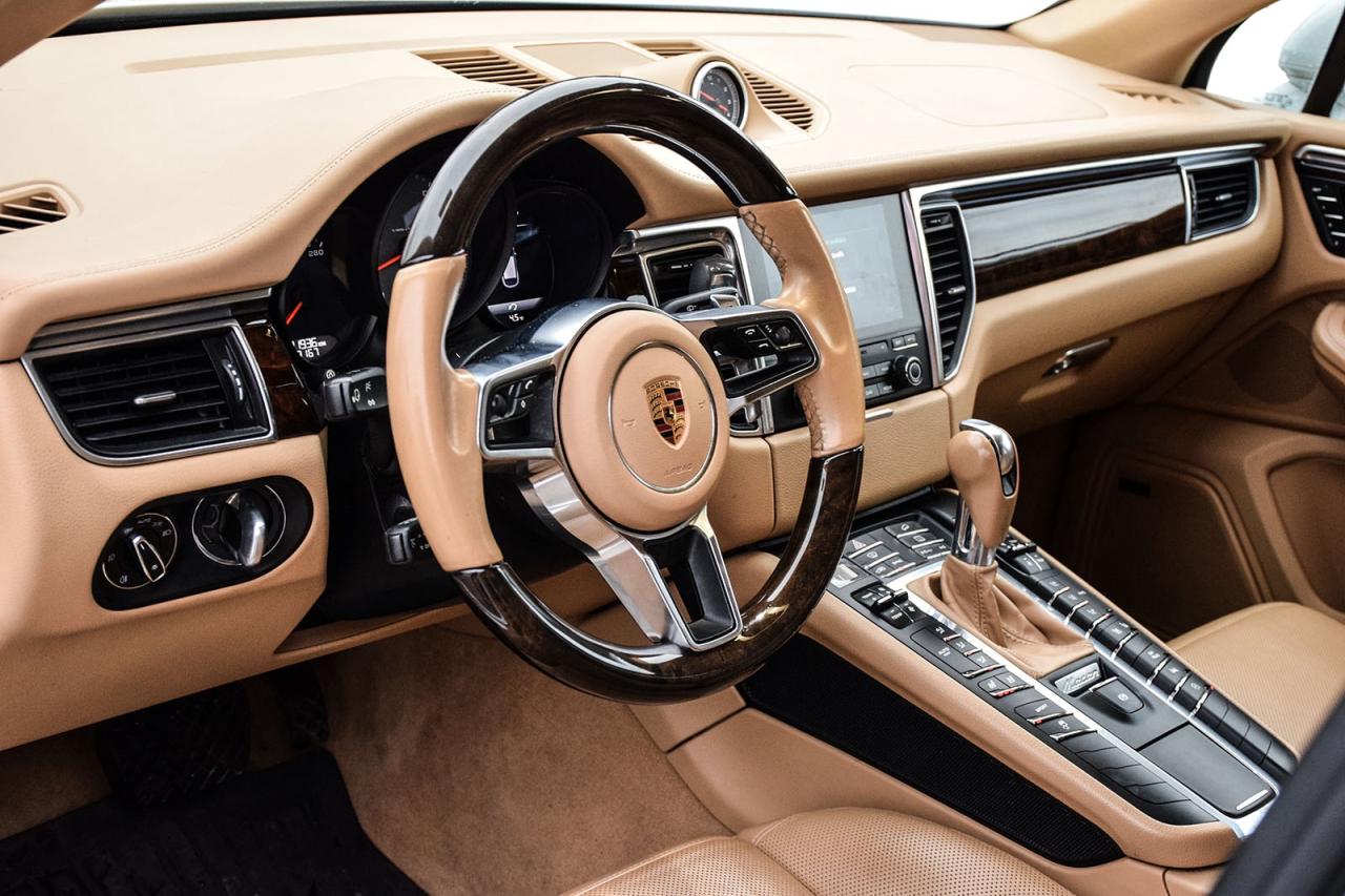 2017 Porsche Macan S AS IS Special Heated & Cooled Seats Panoroof Photo