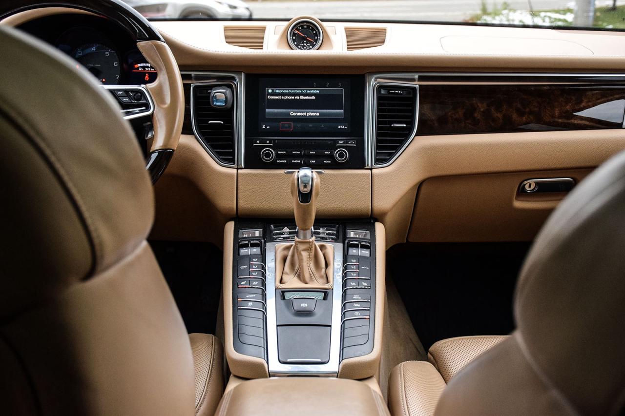 2017 Porsche Macan S AS IS Special Heated & Cooled Seats Panoroof Photo