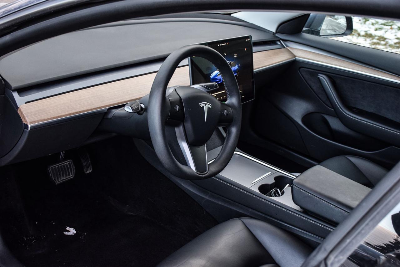 2023 Tesla Model 3 SRP RWD NO ACCIDENT AUTOPILOT BSM Photo