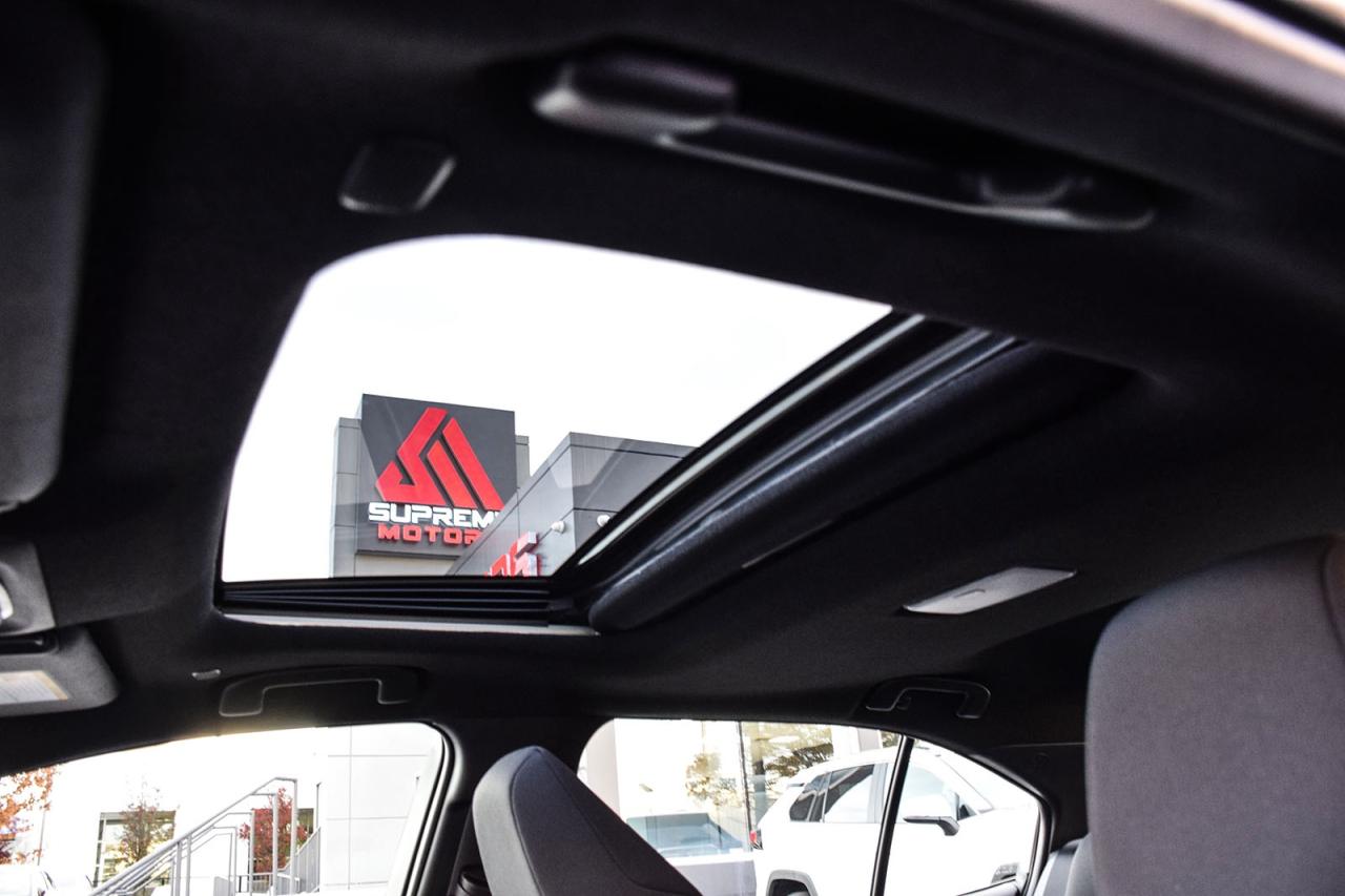 2026 Toyota Corolla Hybrid SE AWD Clean Carfax Sunroof Carplay BSM Photo