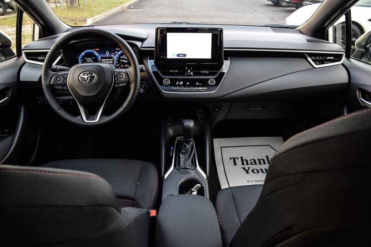 2026 Toyota Corolla Hybrid SE AWD Clean Carfax Sunroof Carplay BSM Photo