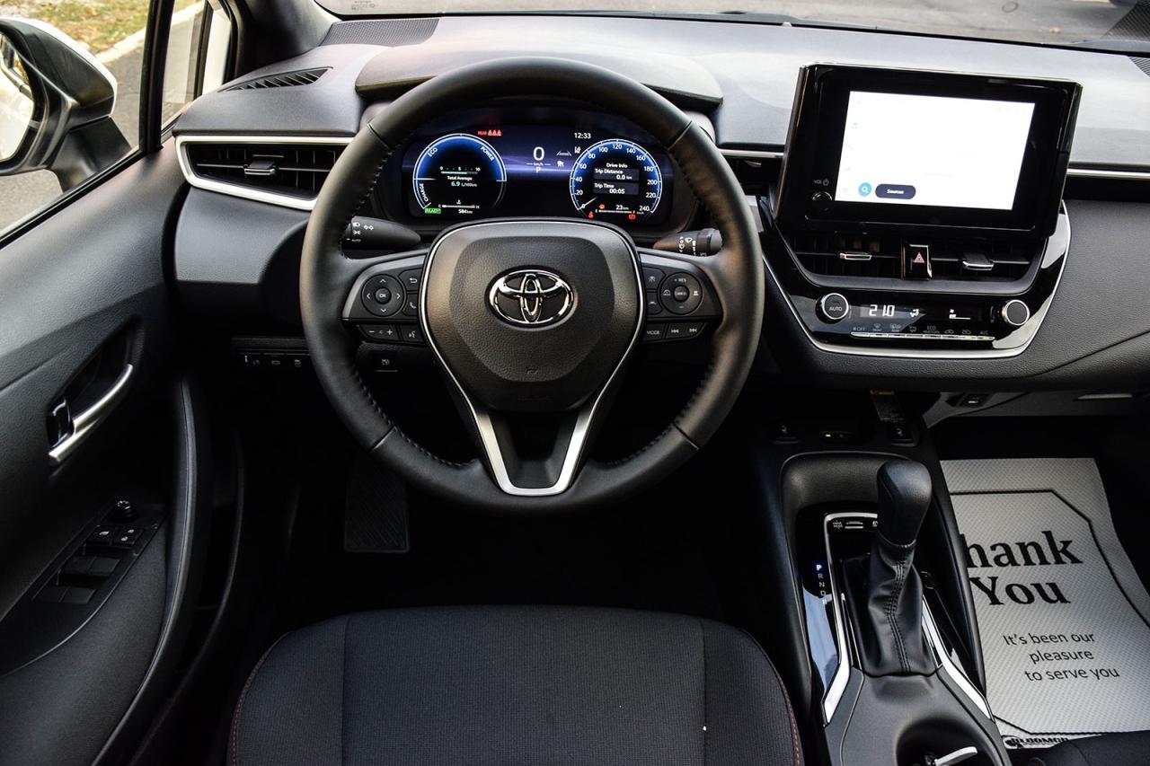 2026 Toyota Corolla Hybrid SE AWD Clean Carfax Sunroof Carplay BSM Photo