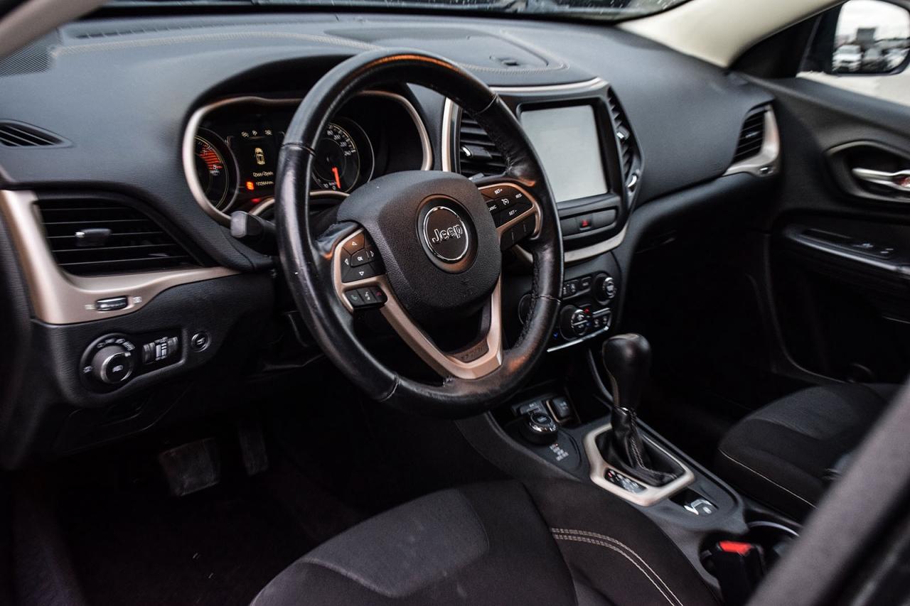2016 Jeep Cherokee North AS IS SPECIAL HEATED SEATS BACKUP CAM REMOTE Photo