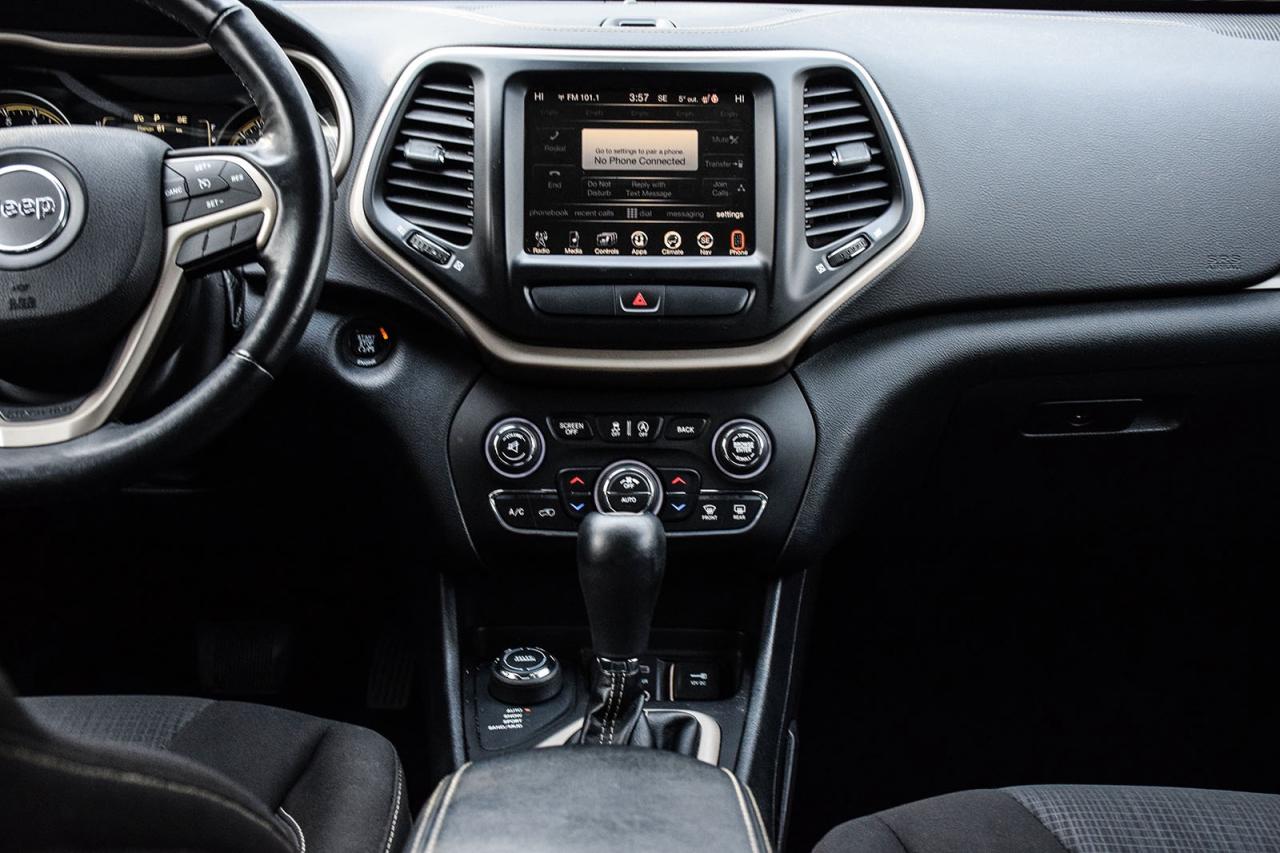 2016 Jeep Cherokee North AS IS SPECIAL HEATED SEATS BACKUP CAM REMOTE Photo