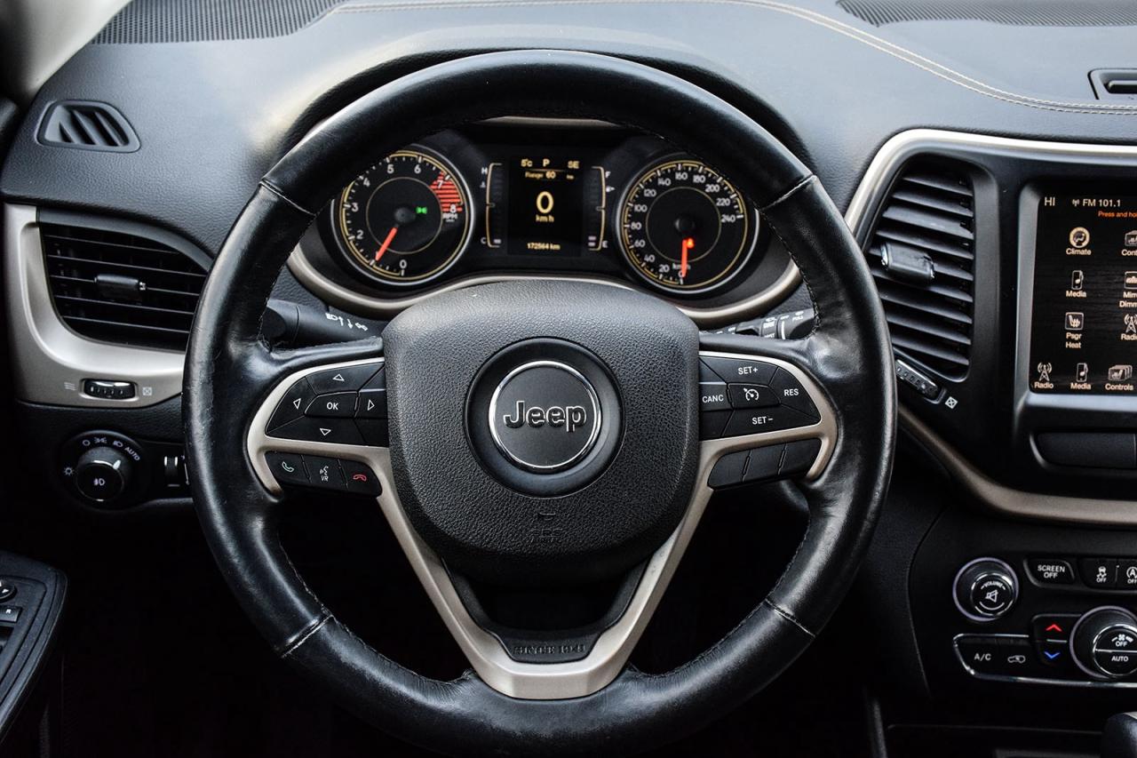 2016 Jeep Cherokee North AS IS SPECIAL HEATED SEATS BACKUP CAM REMOTE Photo