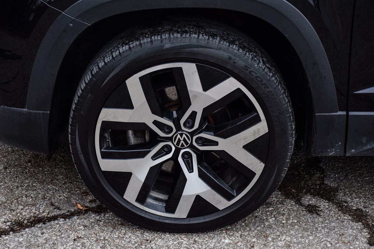 2022 Volkswagen Taos HIGHLINE / NO ACCIDENT / SUNROOF / LEATHER / NAVI Photo