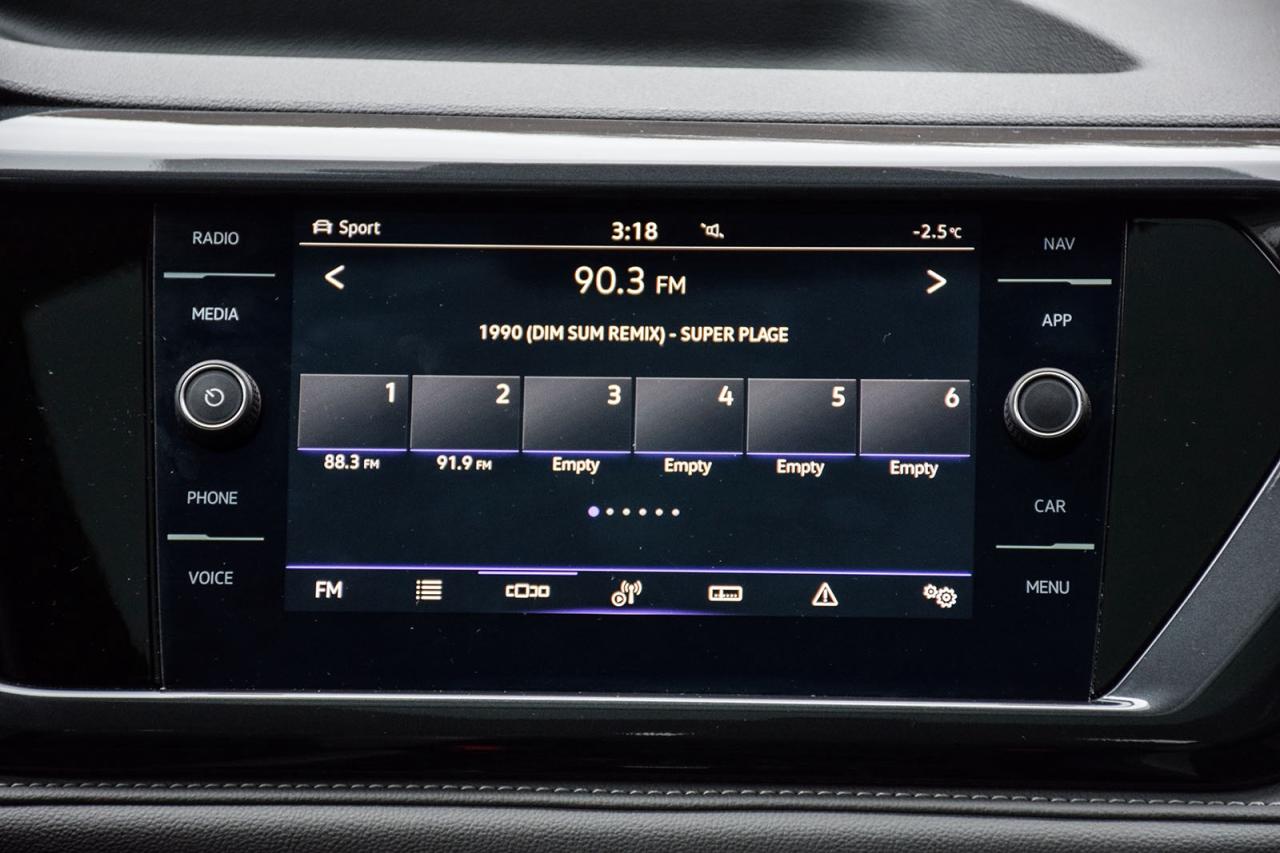 2022 Volkswagen Taos HIGHLINE / NO ACCIDENT / SUNROOF / LEATHER / NAVI Photo