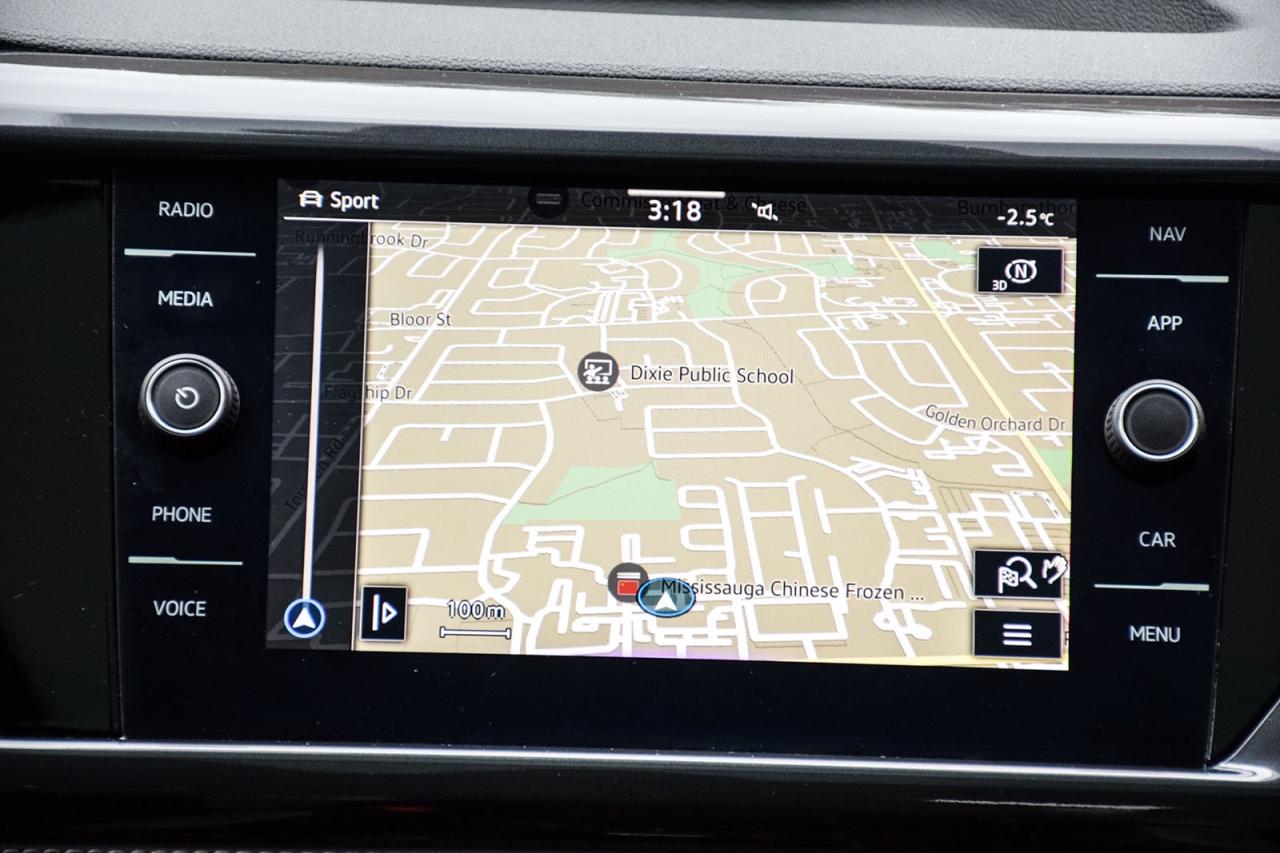 2022 Volkswagen Taos HIGHLINE / NO ACCIDENT / SUNROOF / LEATHER / NAVI Photo