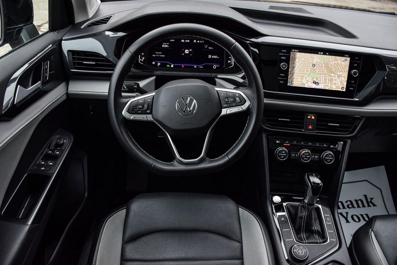 2022 Volkswagen Taos HIGHLINE / NO ACCIDENT / SUNROOF / LEATHER / NAVI Photo