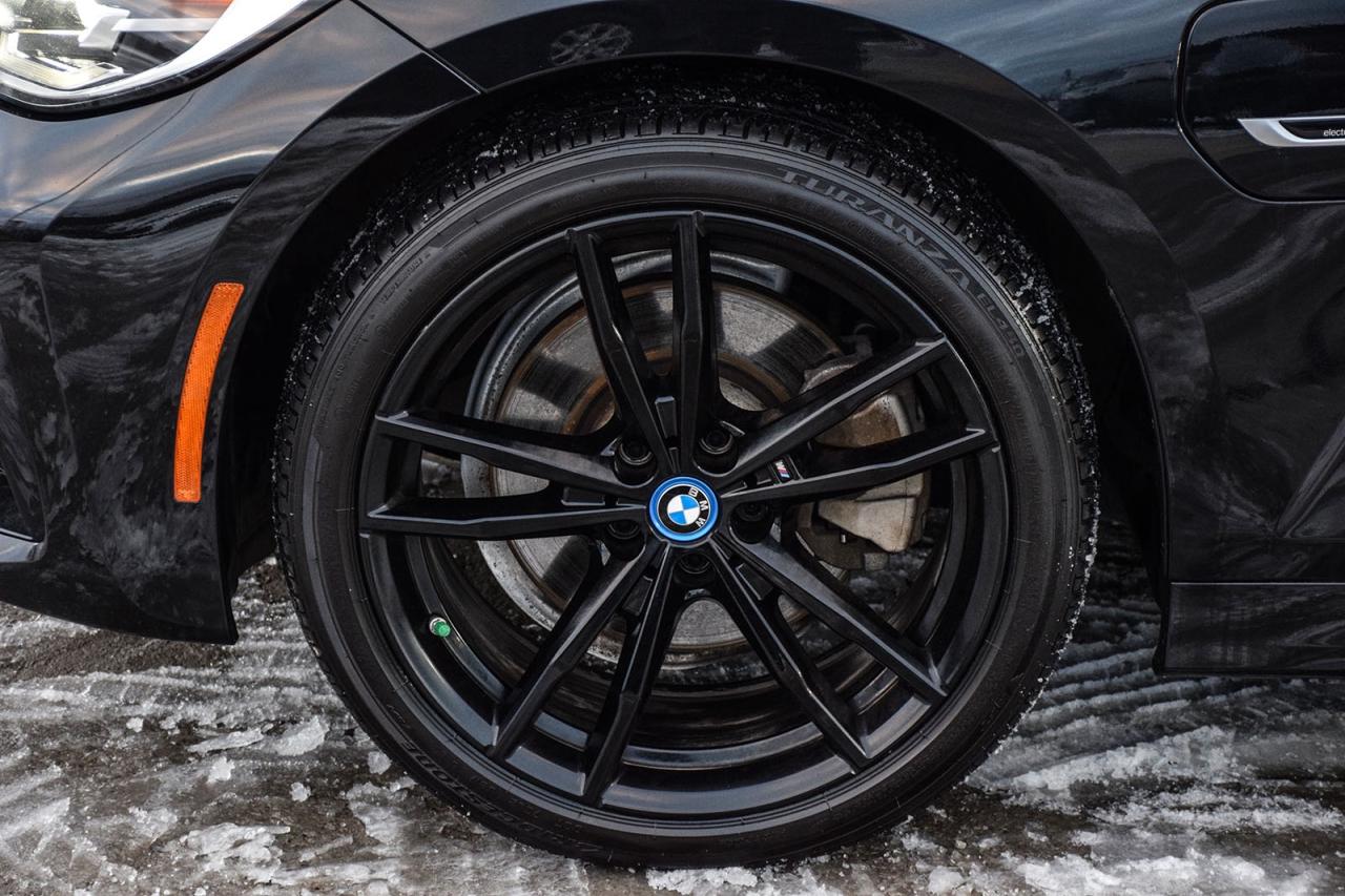 2022 BMW 3 Series 330e xDrive //M No Accident Prem Enhanced HUD Digi Photo