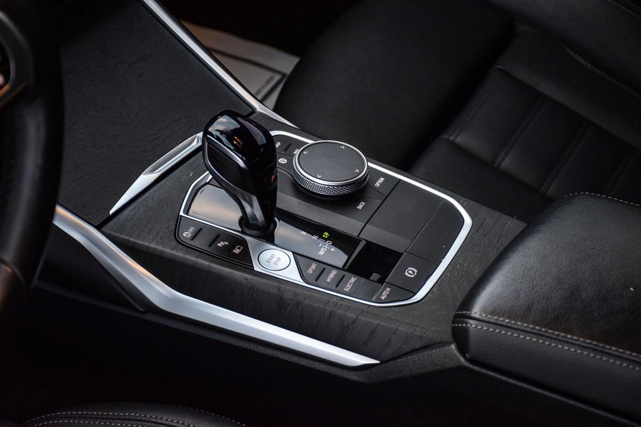 2022 BMW 3 Series 330e xDrive //M No Accident Prem Enhanced HUD Digi Photo