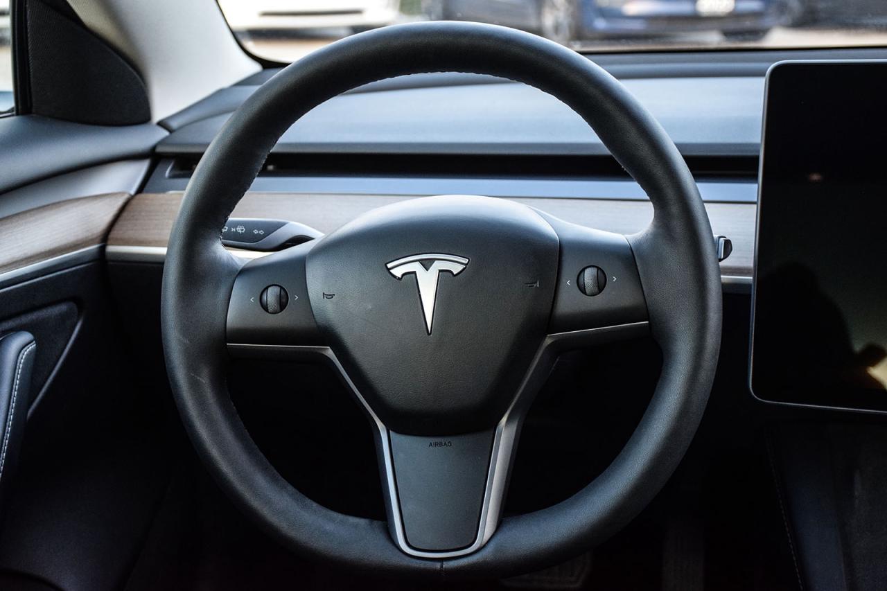 2023 Tesla Model 3 SRP RWD NO ACCIDENT AUTOPILOT BSM Photo