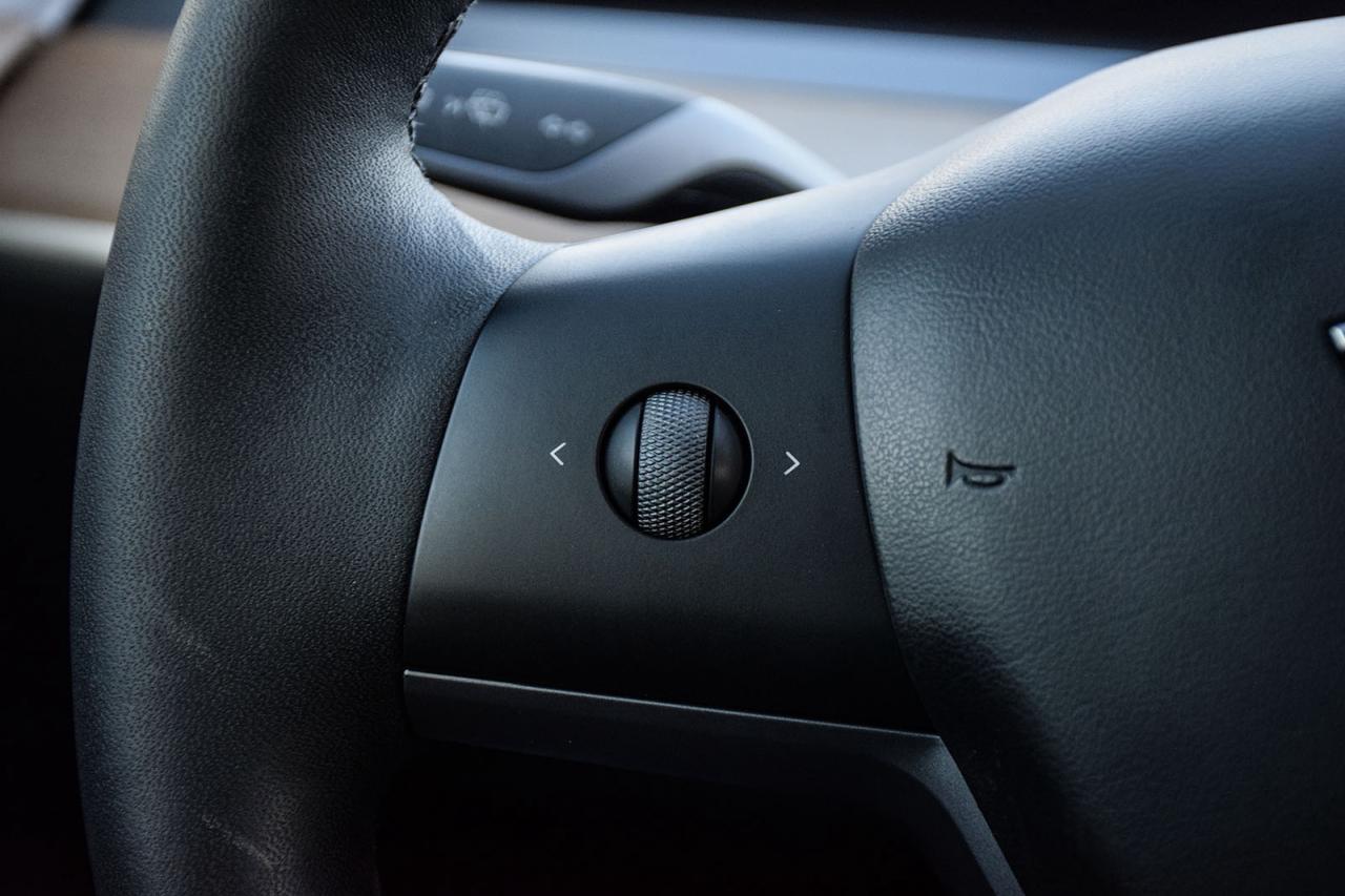 2023 Tesla Model 3 SRP RWD NO ACCIDENT AUTOPILOT BSM Photo