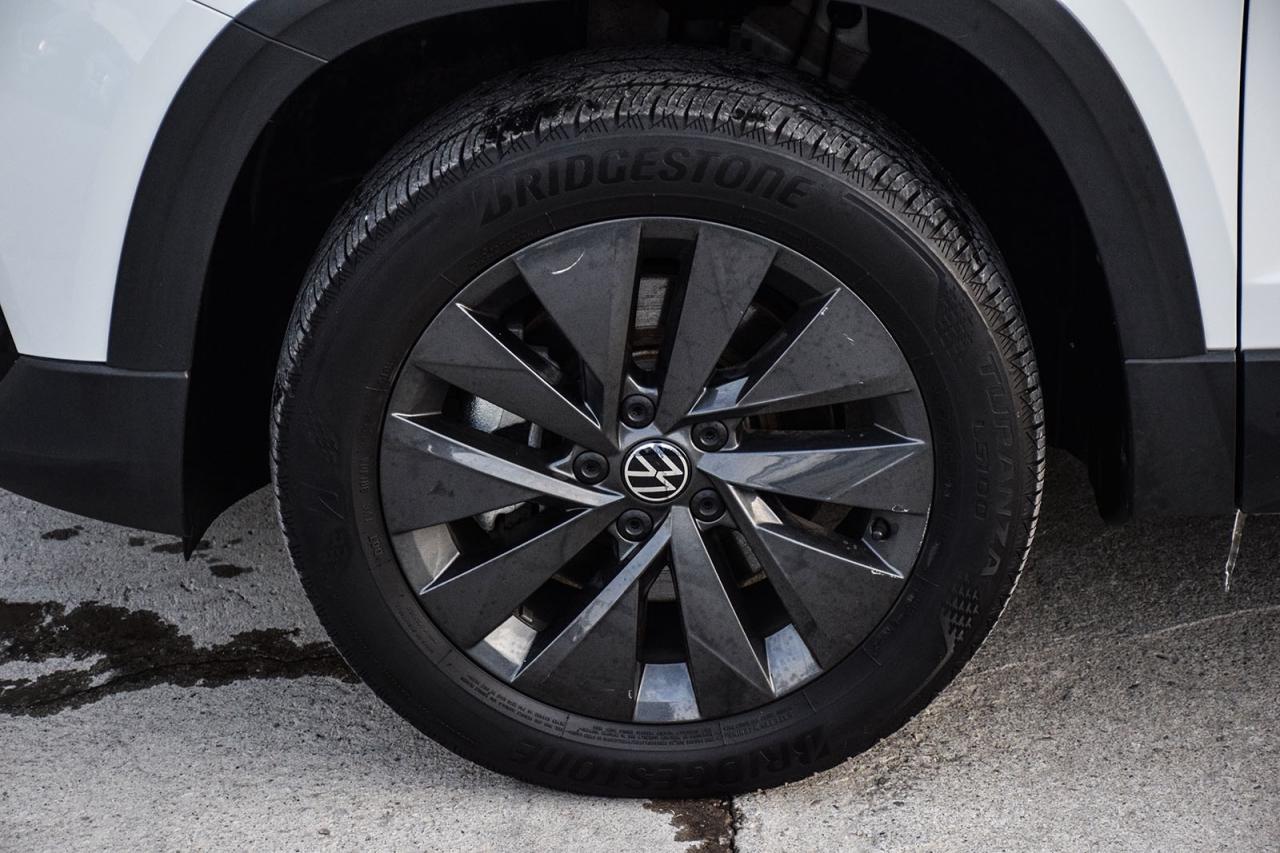 2024 Volkswagen Taos Comfortline NO ACCIDENT PANO ROOF DIGITAL DASH ADA Photo