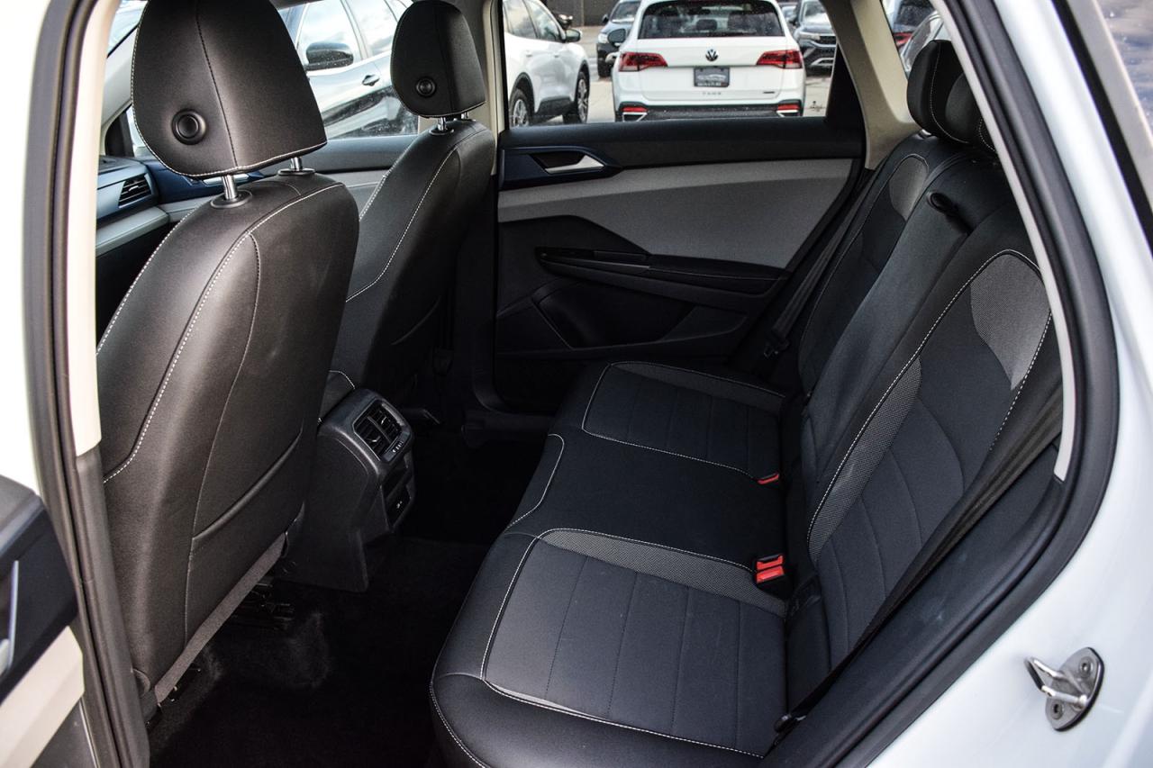 2024 Volkswagen Taos Comfortline NO ACCIDENT PANO ROOF DIGITAL DASH ADA Photo