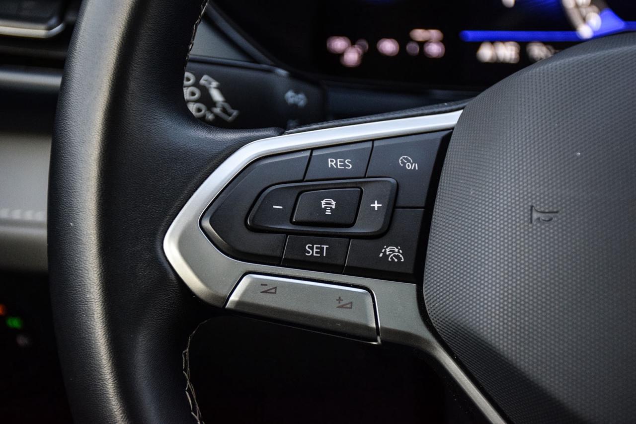 2024 Volkswagen Taos Comfortline NO ACCIDENT PANO ROOF DIGITAL DASH ADA Photo