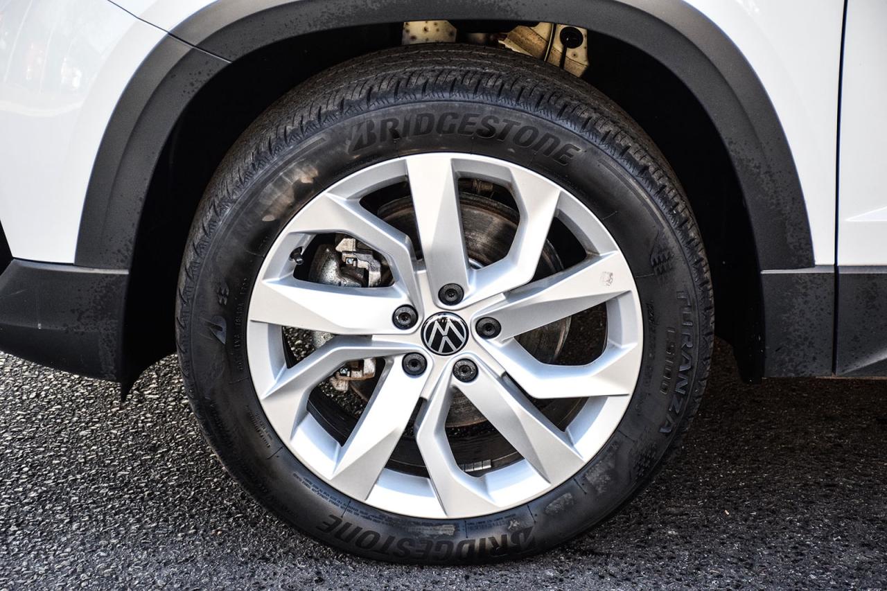 2023 Volkswagen Taos Highline NO ACCIDENT BEATS AUDIO ADAPTIVE CRUISE Photo