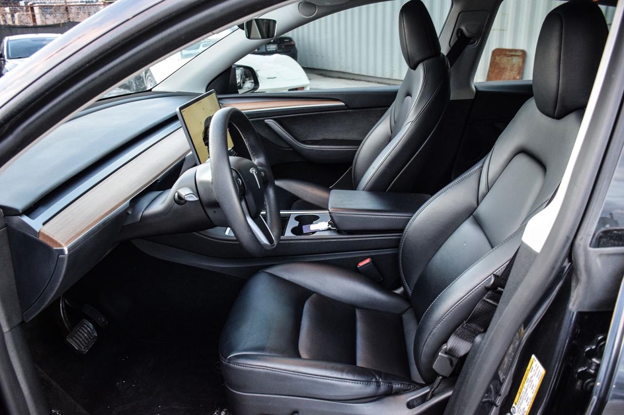 2024 Tesla Model Y STANDARD RANGE NO ACCIDENT AUTOPILOT Photo