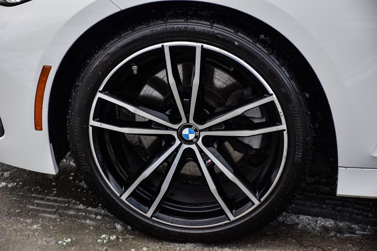 2023 BMW 3 Series 330i xDrive M SPORT NO ACCIDENT DIGITAL DASH Photo