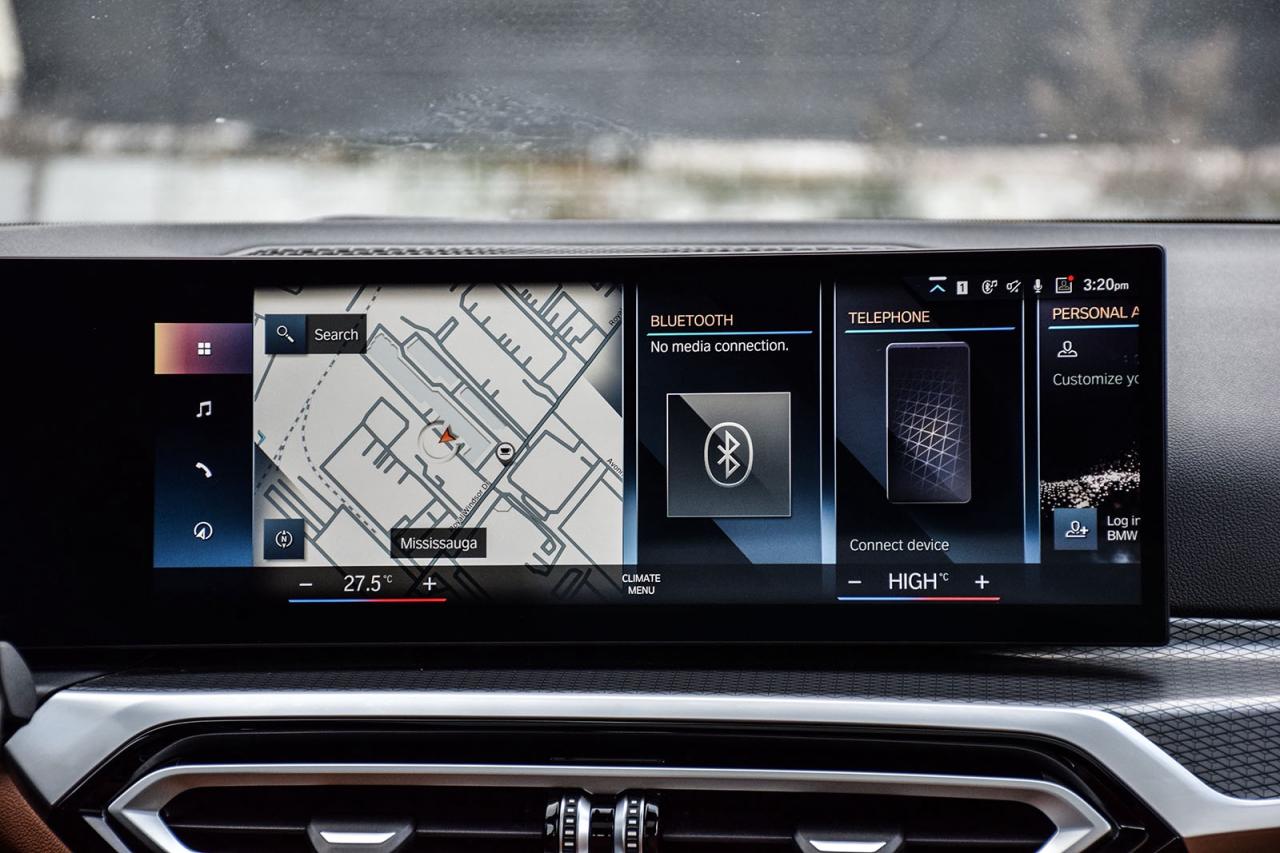 2023 BMW 3 Series 330i xDrive M SPORT NO ACCIDENT DIGITAL DASH Photo