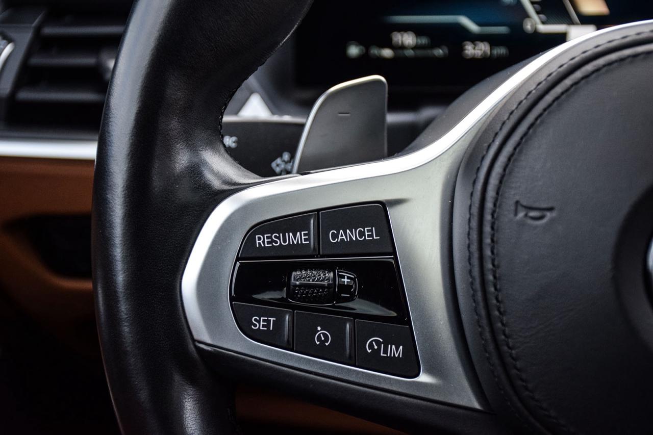 2023 BMW 3 Series 330i xDrive M SPORT NO ACCIDENT DIGITAL DASH Photo