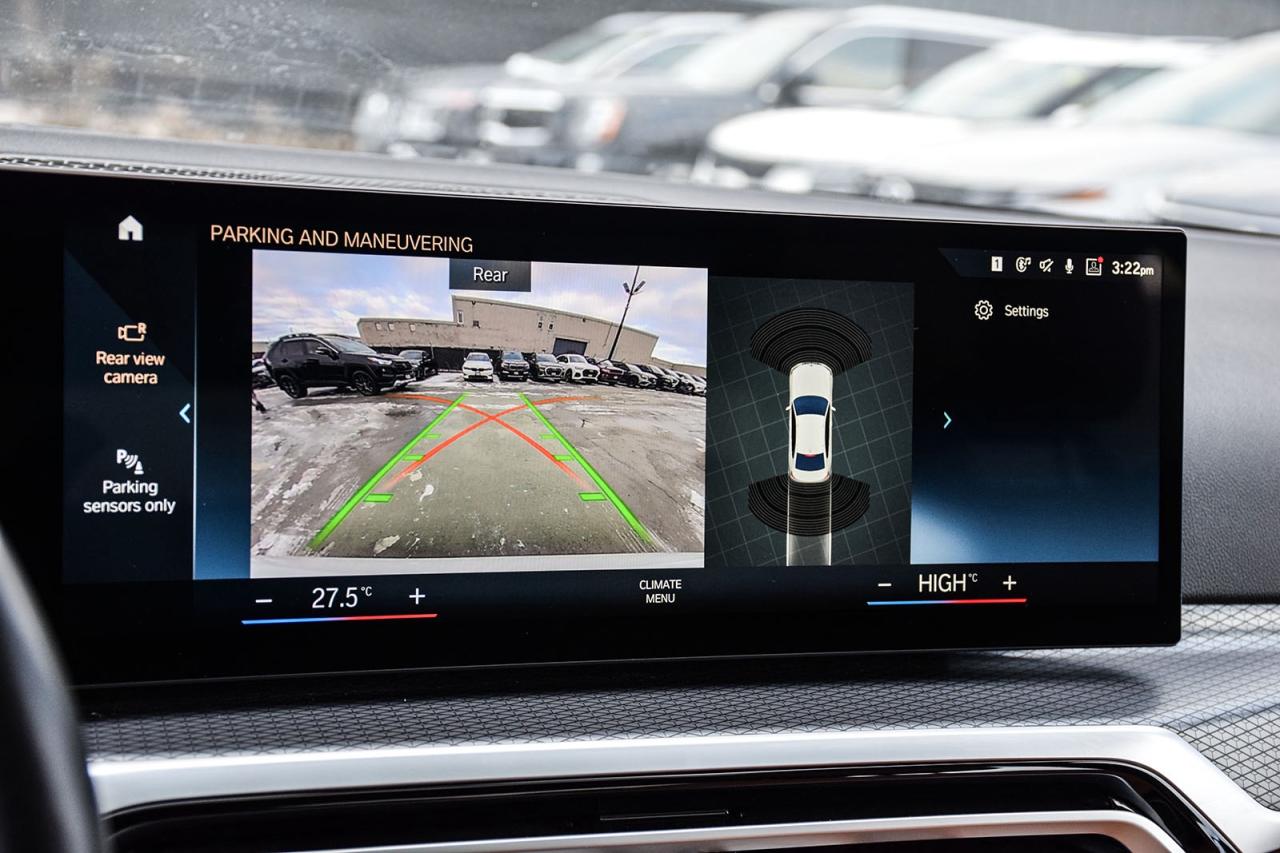 2023 BMW 3 Series 330i xDrive M SPORT NO ACCIDENT DIGITAL DASH Photo