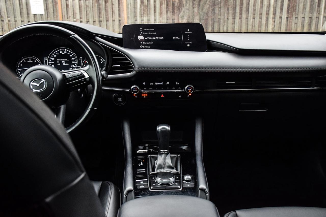 2025 Mazda MAZDA3 GS-L / NO ACCIDENT / SUNROOF / LEATHER/CARPLAY Photo