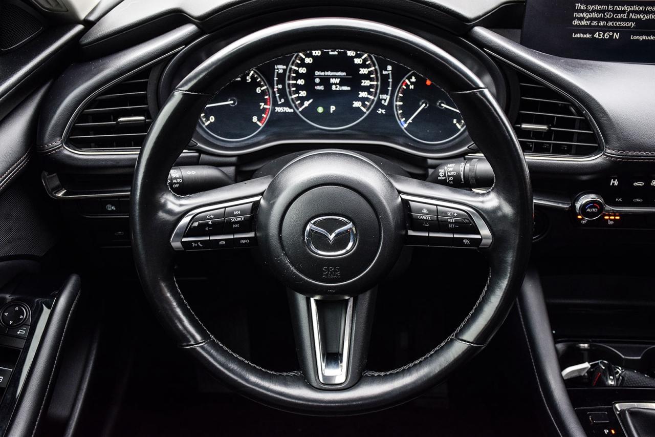 2025 Mazda MAZDA3 GS-L / NO ACCIDENT / SUNROOF / LEATHER/CARPLAY Photo