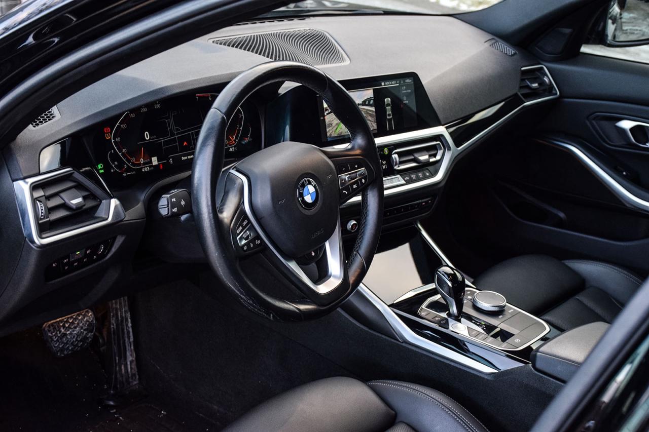 2022 BMW 3 Series 330i xDrive NO ACCIDENT DIGITAL COCKPIT SUNROOF Photo