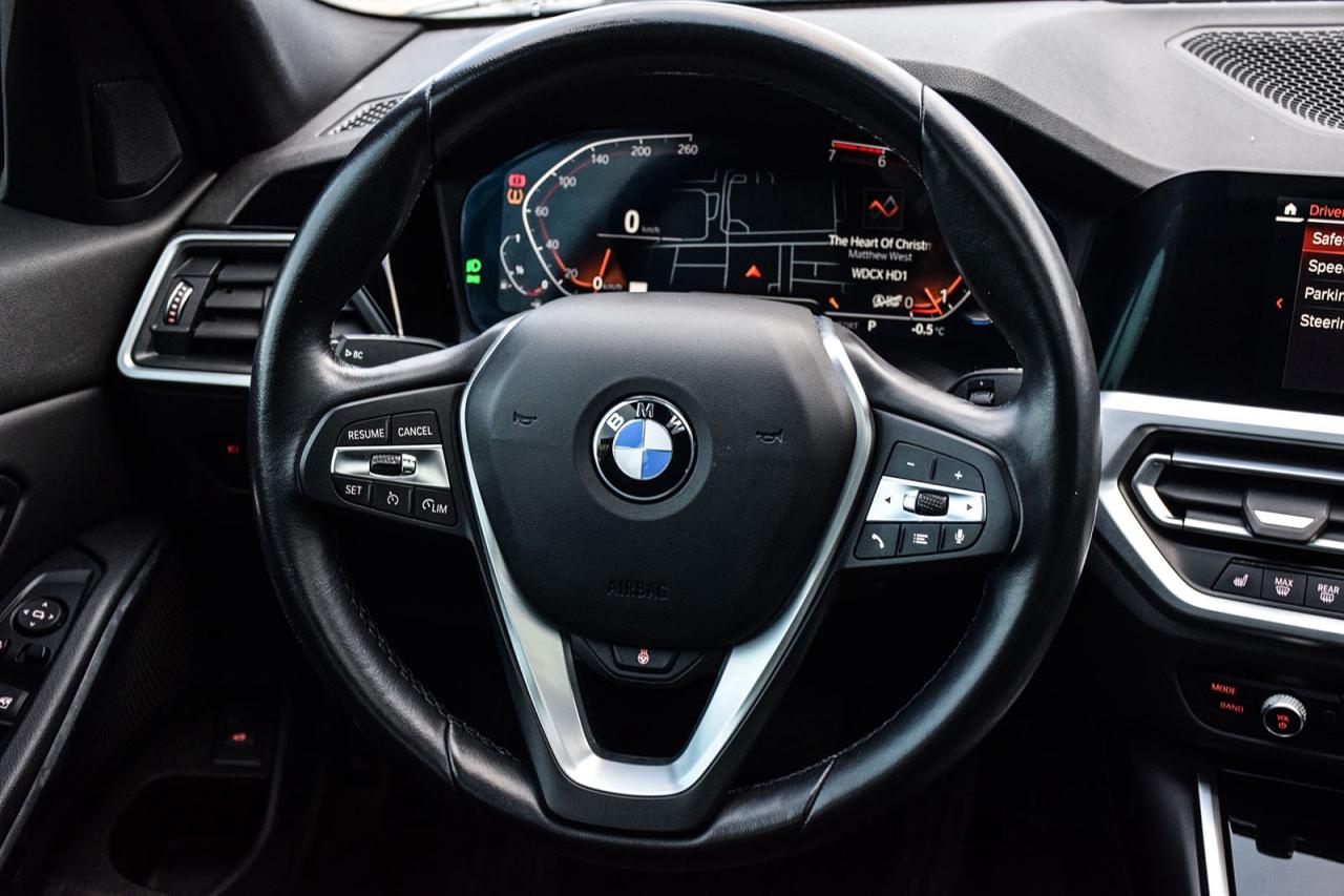 2022 BMW 3 Series 330i xDrive NO ACCIDENT DIGITAL COCKPIT SUNROOF Photo