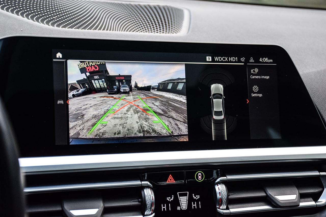 2022 BMW 3 Series 330i xDrive NO ACCIDENT DIGITAL COCKPIT SUNROOF Photo