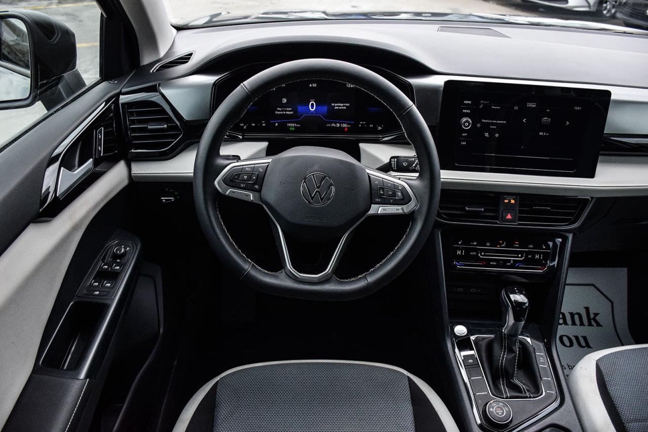 2025 Volkswagen Taos Trendline NO ACCIDENT BSM ADAPTIVE CRUISE Photo