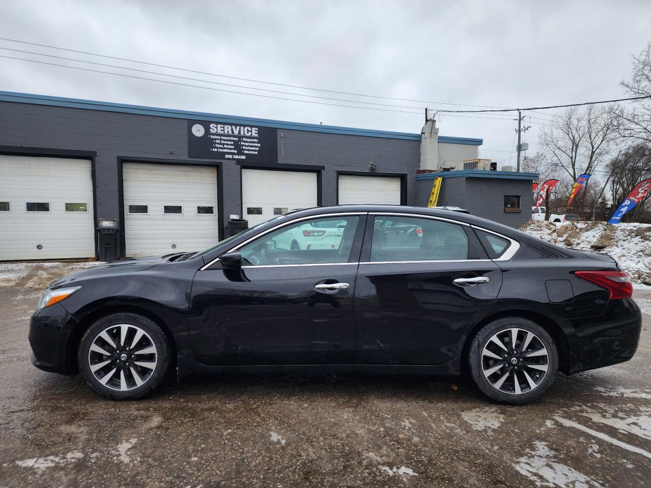 2018 Nissan Altima SV l Heated Seats l Remote Start l Reverse Cam Photo3