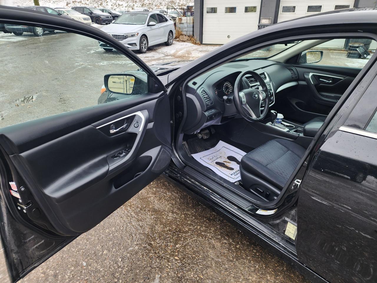 2018 Nissan Altima SV l Heated Seats l Remote Start l Reverse Cam Photo