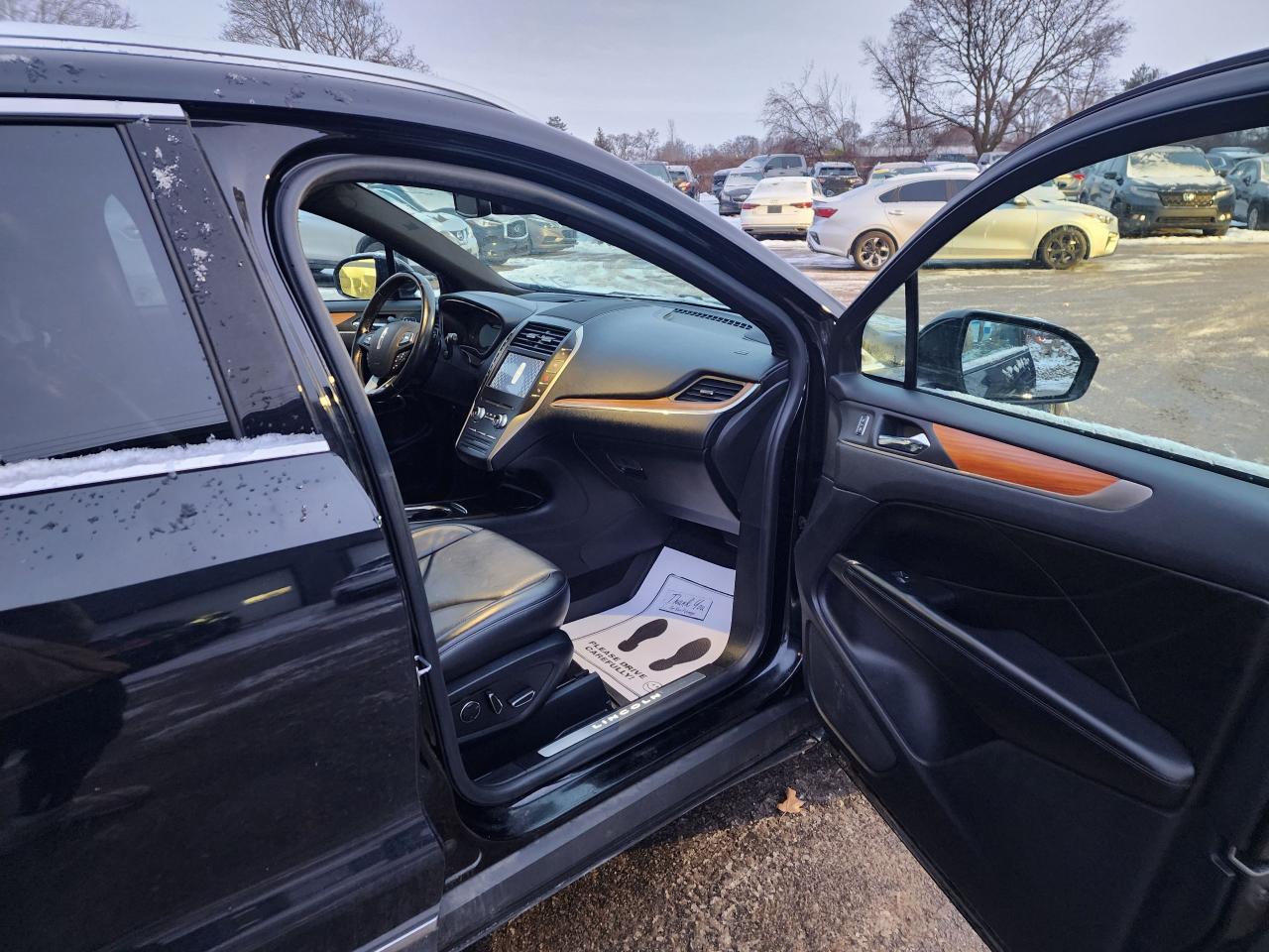 2018 Lincoln MKC Reserve l LOW KM l AWD l Remote Start l Photo